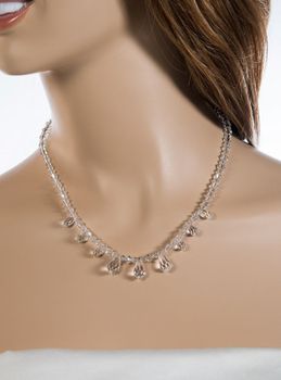 Elegancka kolia ślubna z rodowanego srebra 925 i kryształów Swarovski®. Model NR 373 marki Diament, długość 42 cm + regulacja. Idealna dla panny młodej (1).jpg